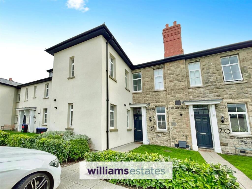 3-bed terraced on Rhodfa Tegid, St. Asaph, LL17, £270,000