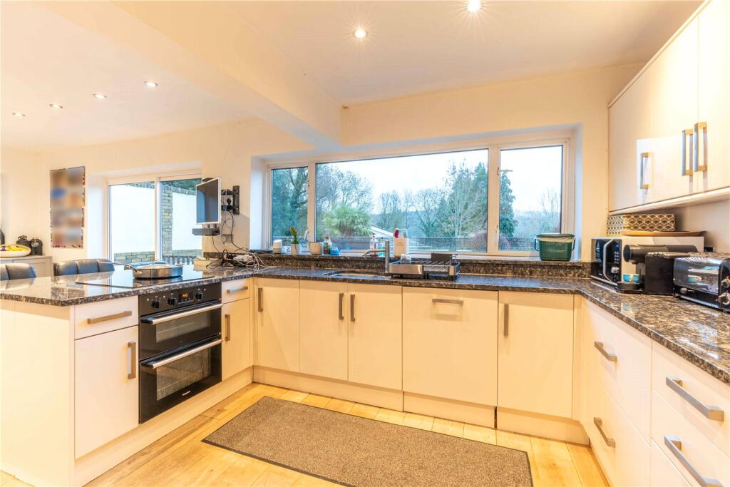 Loughton, Essex, IG10 photo 4