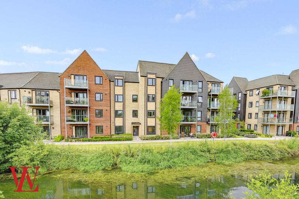 2-bed flat on River View, Bishop's Stortford, CM23, £290,000
