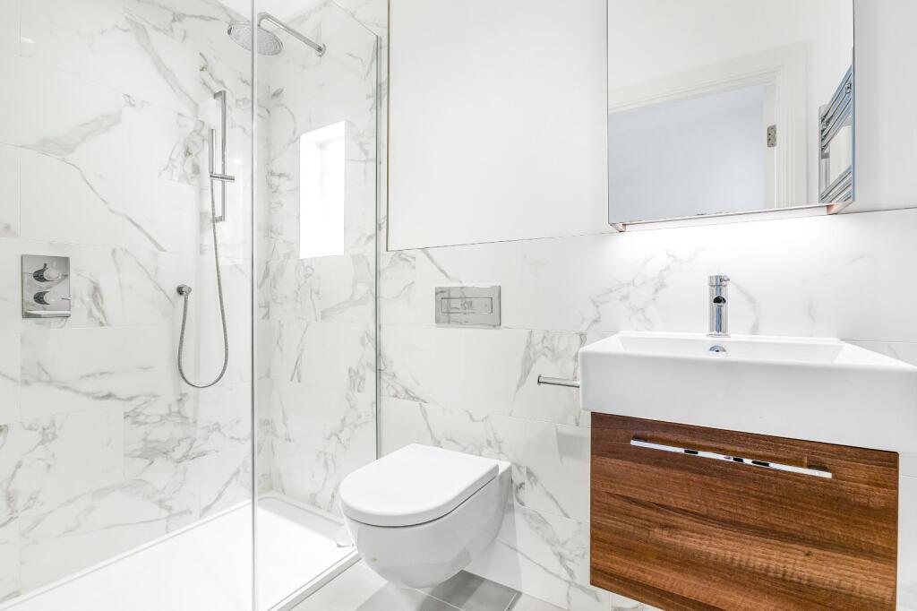 Apartment in Twickenham - View 5