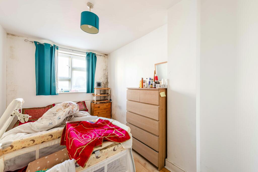 Cambridge Heath Rd 493 - Low Res 6.jpg