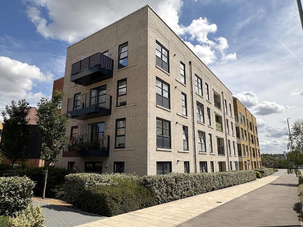 Main image of property: Eastern Avenue, Western Cross, Ebbsfleet Valley, Swanscombe