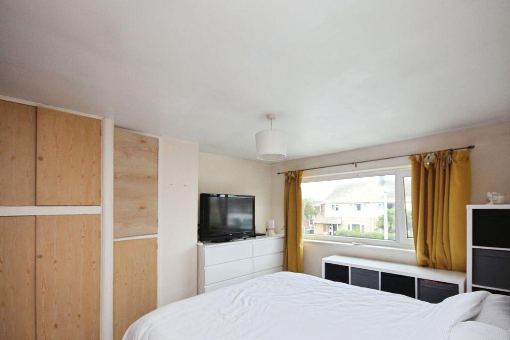 House in Immingham, North East Lincolnshire - More