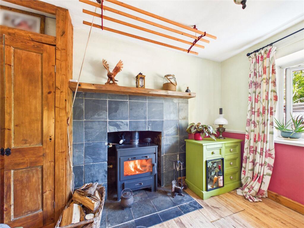 House in Swansea, Llanstadwell - View 4
