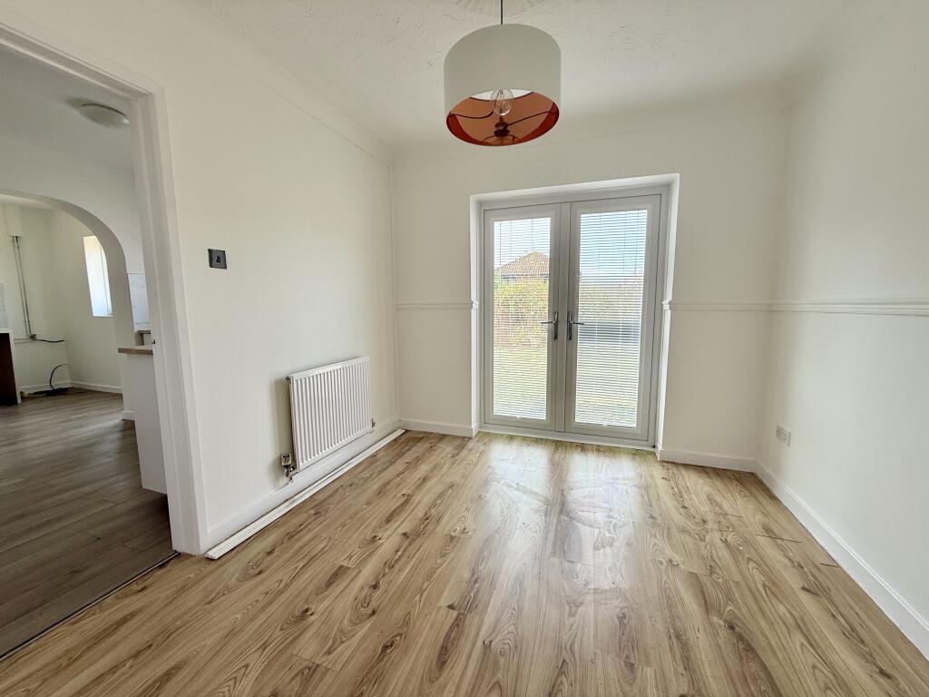 House in Pant - View 5