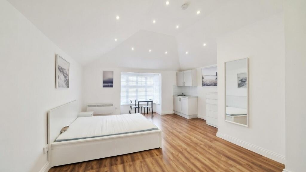 Main image of property: Hadham Road Bishop's Stortford, Hertfordshire, CM23