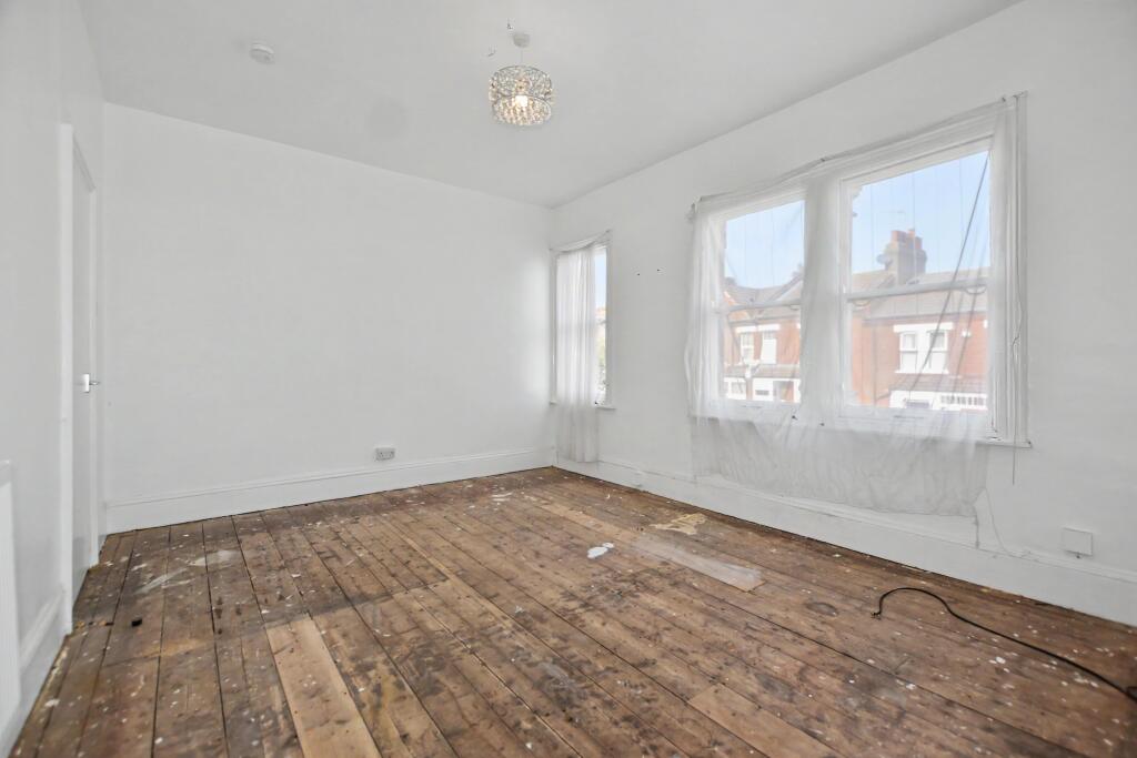 Apartment in London - View 2