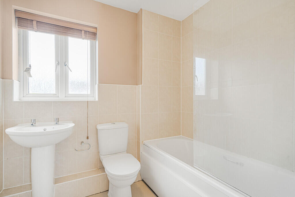 House in Exeter, Cranbrook - More