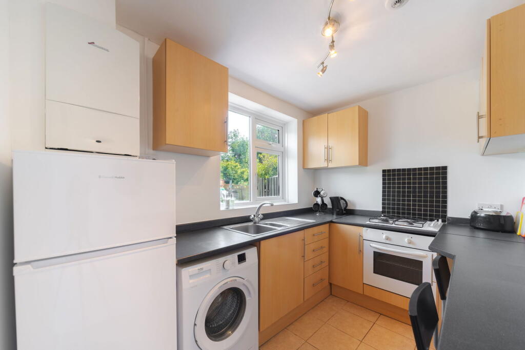 Beaconsfield Road, Mottingham, SE9 4EF photo 3