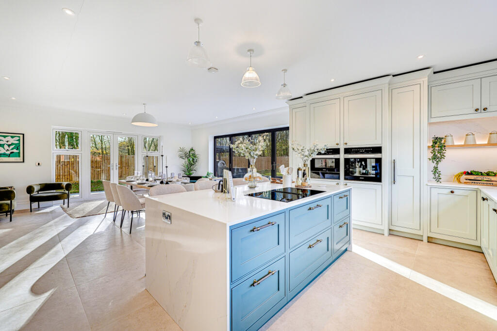 The Sherwoods, Dagwood Lane, Doddinghurst, CM15 photo 4