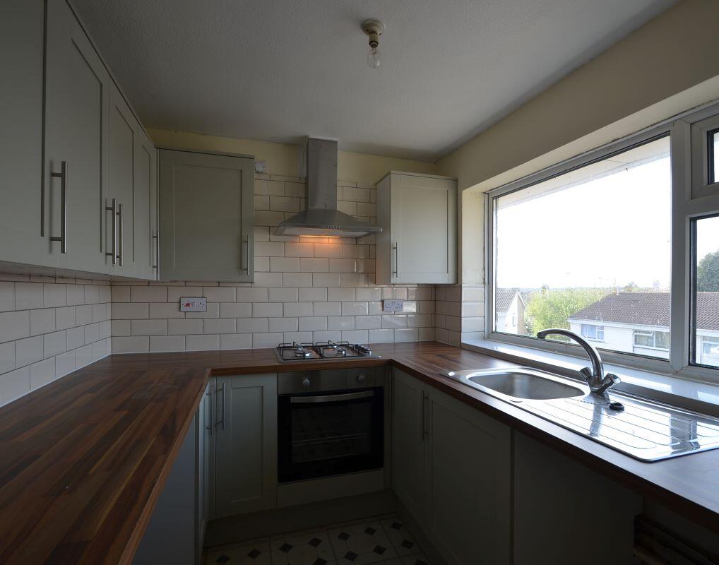 15 Okehampton Avenue, Evington, Leicester, LE5 5NS photo 3