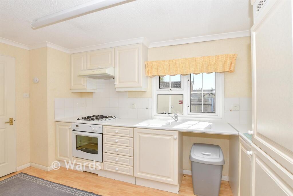 House in Maidstone, Harrietsham - View 4