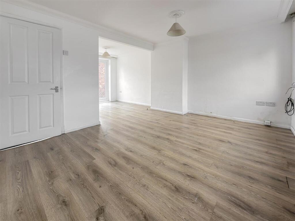 House in London - View 3