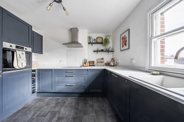 Bartholomew Street, Newbury - View 3