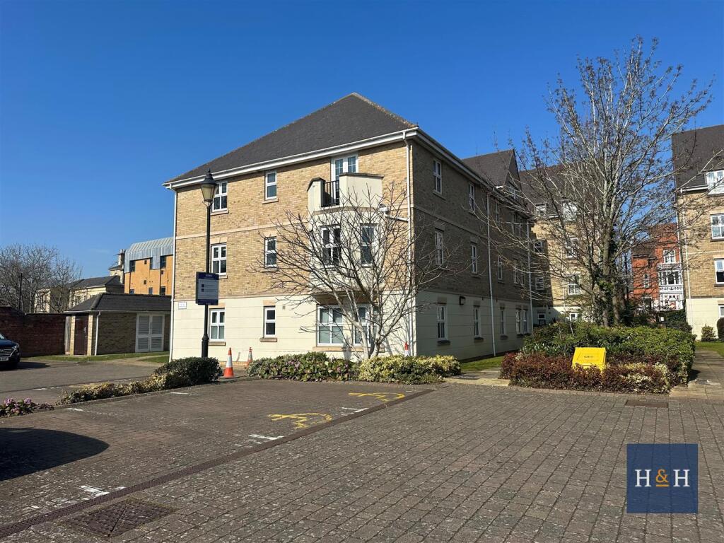 Main image of property: VICTORIA HOUSE, BILLING ROAD - NN1