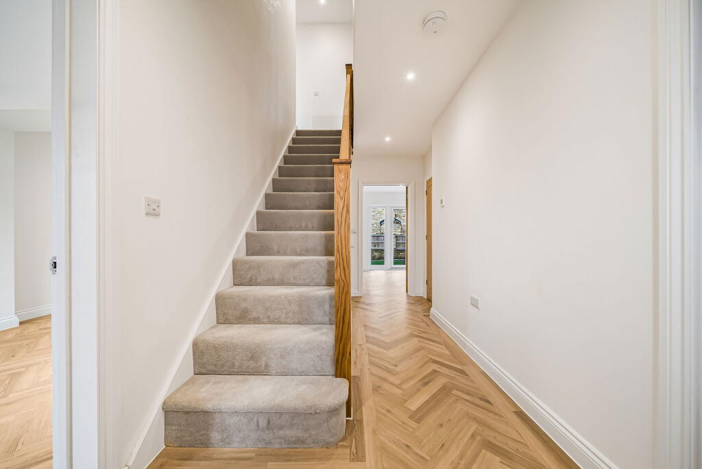 Additional image 18 of Meadow Edge Close, Rawtenstall, BB4 7UU