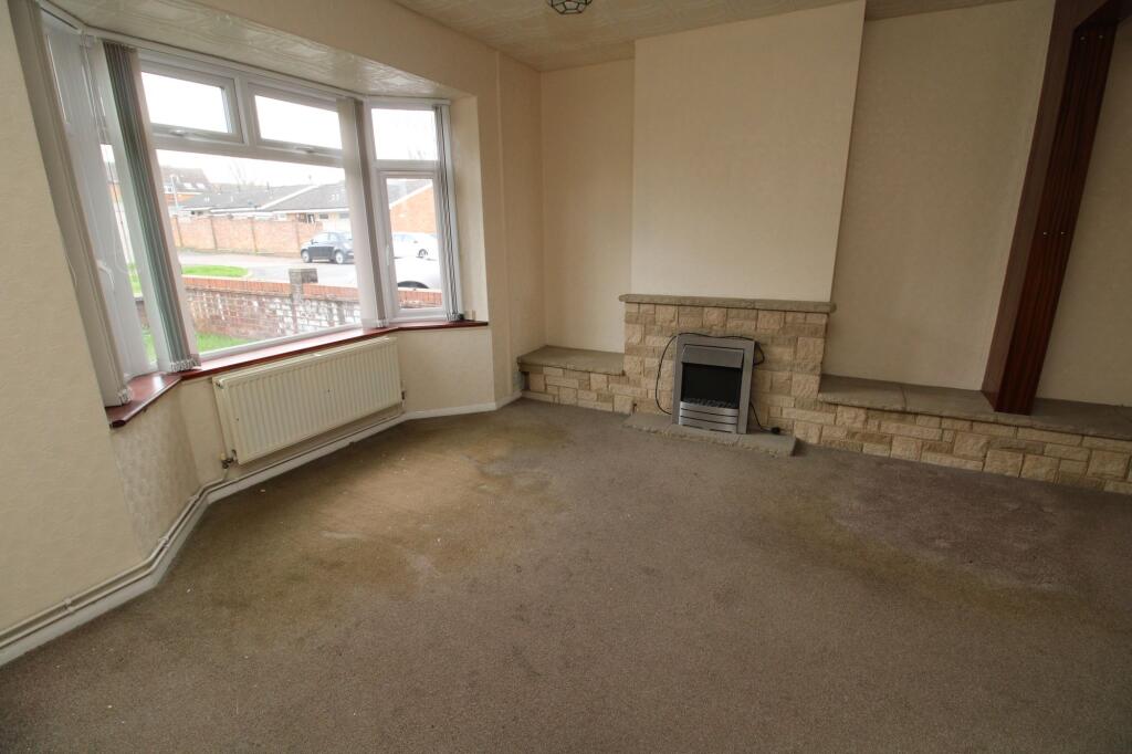 Everest Close, Arlesey, SG15 photo 2