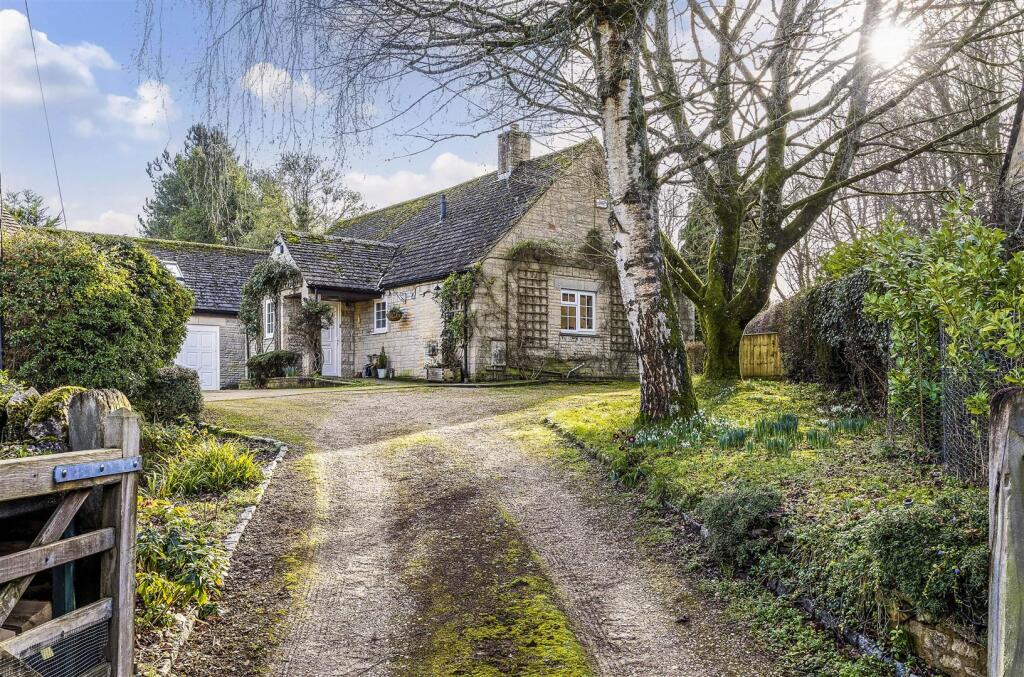 Main image of property: Ramsden, Oxfordshire