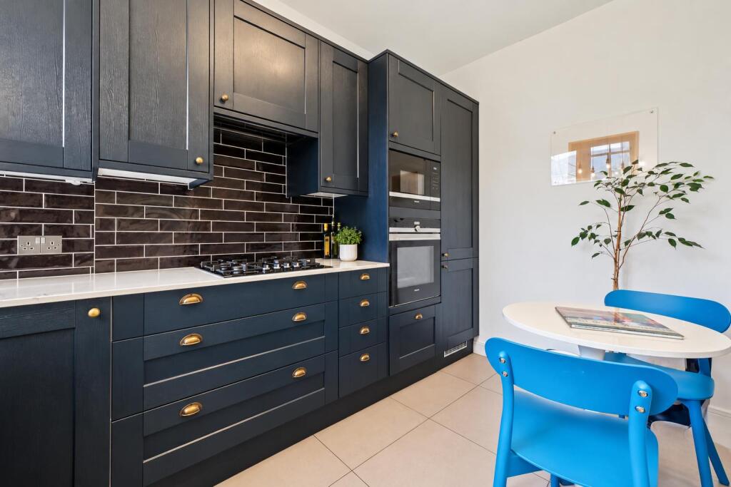Apartment in London - View 4