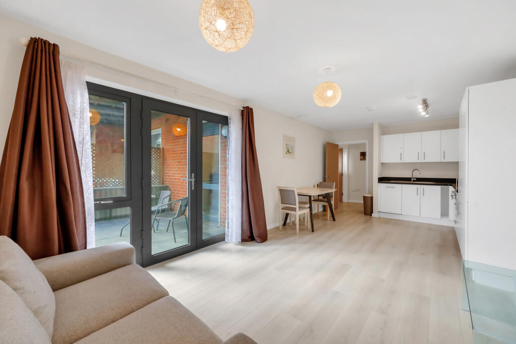 Apartment in London - View 2