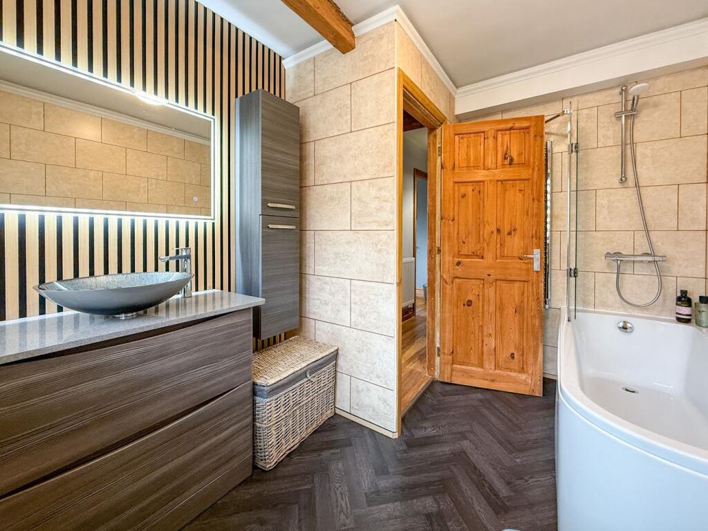 House in Kirklees, Magdale, Holme Valley - View 4
