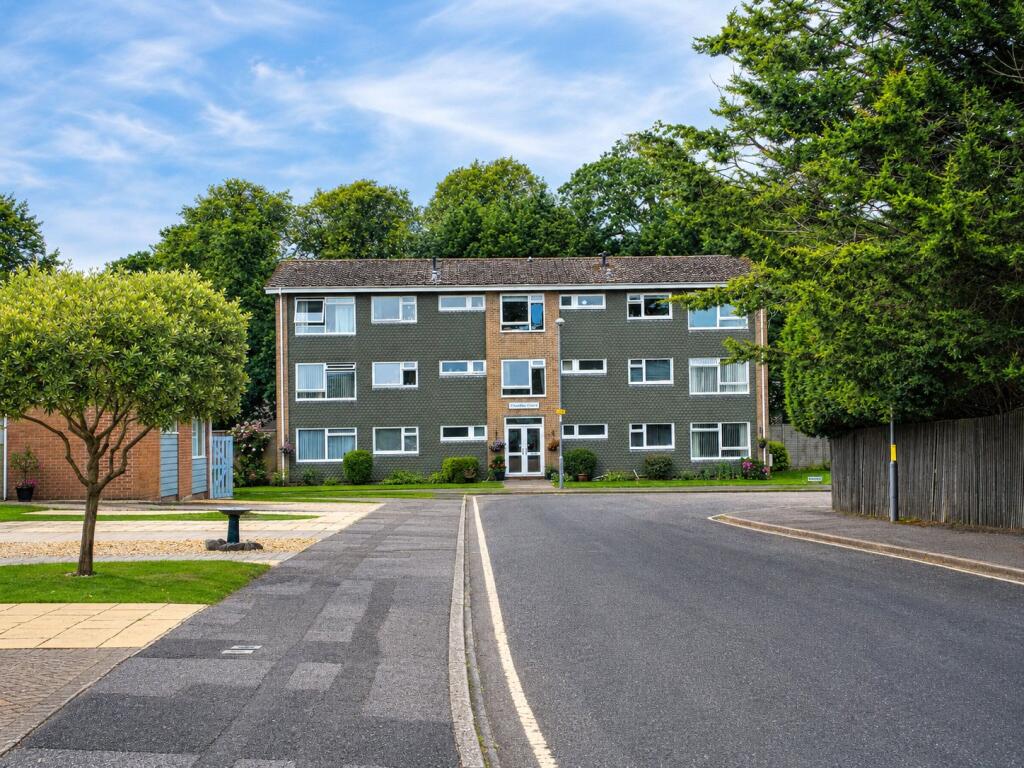 Main image of property: Oakleigh Way, Highcliffe, Dorset, BH23