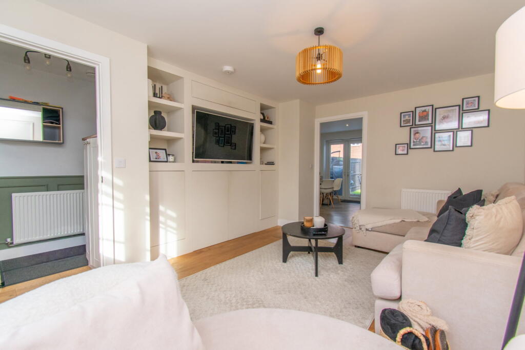 House in Whetstone - View 3