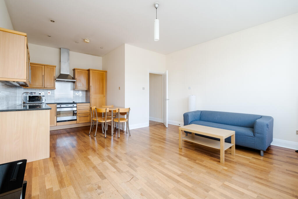 Apartment in London, St Luke's, Finsbury - View 4