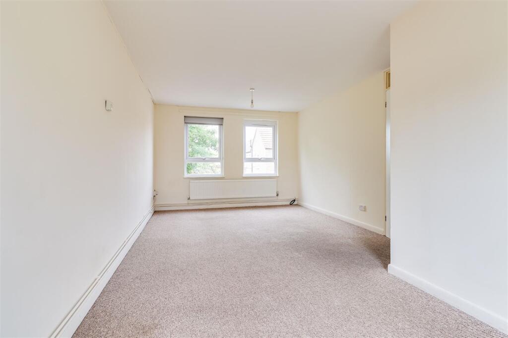 Apartment in Cambridge - View 2