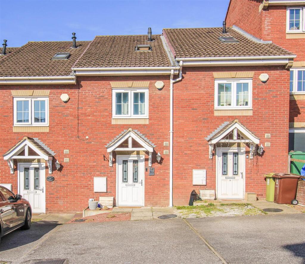 Main image of property: Kingsway Gardens, Ossett