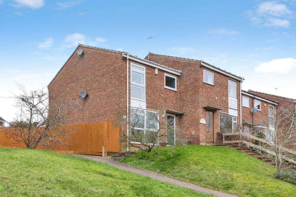 Main image of property: Knaves Hill, Linslade, Leighton Buzzard