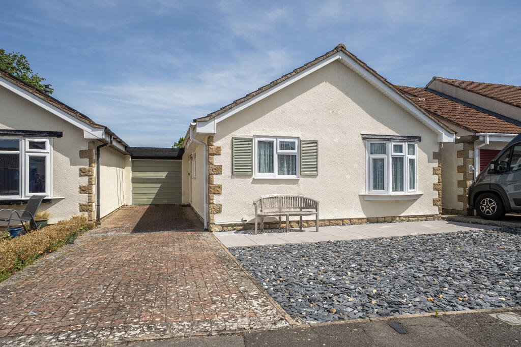 Alnwick, Toothill, Swindon, SN5