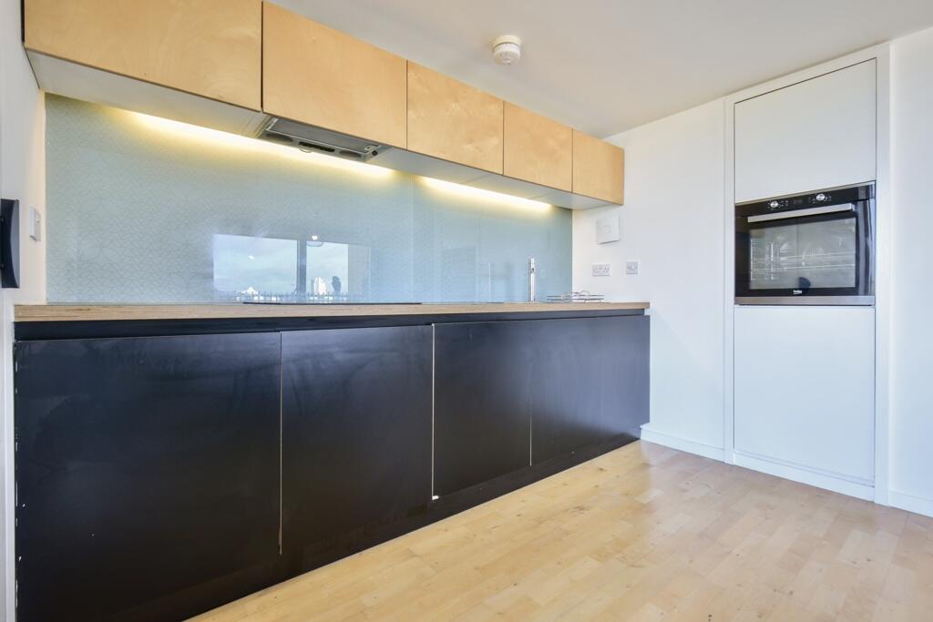 Apartment in Leeds, West Yorkshire - View 2