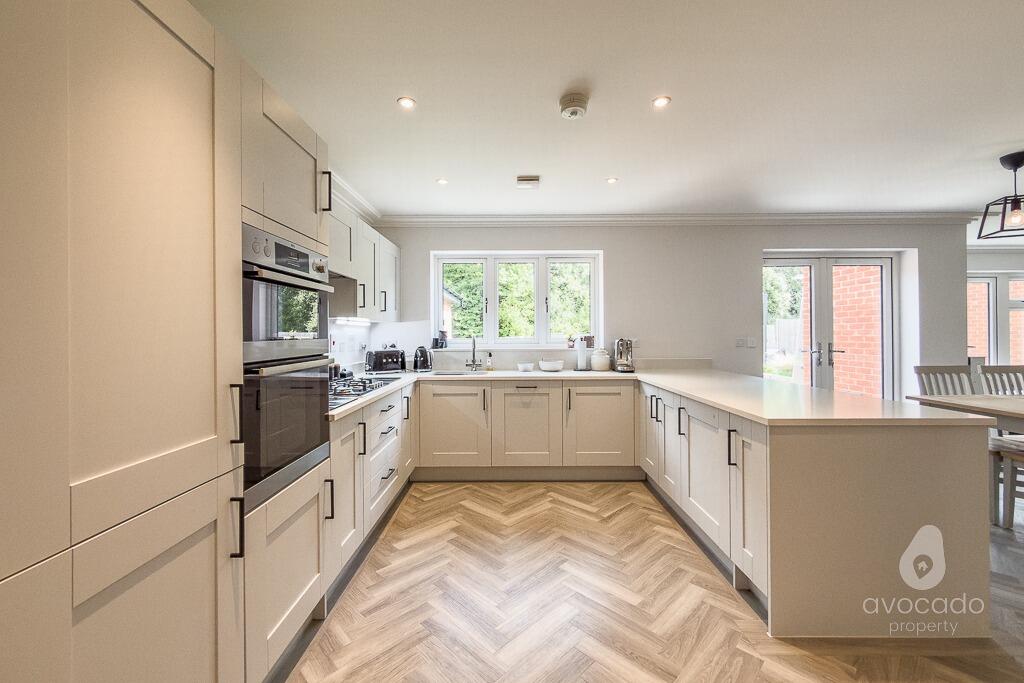 House in Binfield, Amen Corner (North), Temple Park - View 3