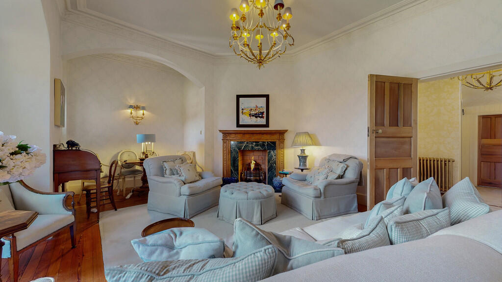 House in Bridge of Weir, Ranfurly, Renfrewshire - View 3