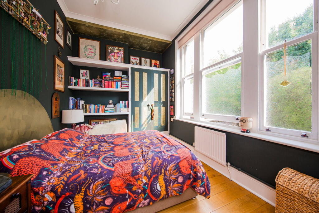 Apartment in Tunbridge Wells, St James - View 5