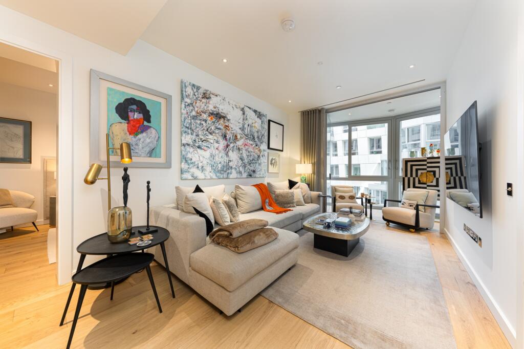 2-bed flat on L-000740, 2 Prospect Way, Battersea, £1,550,000