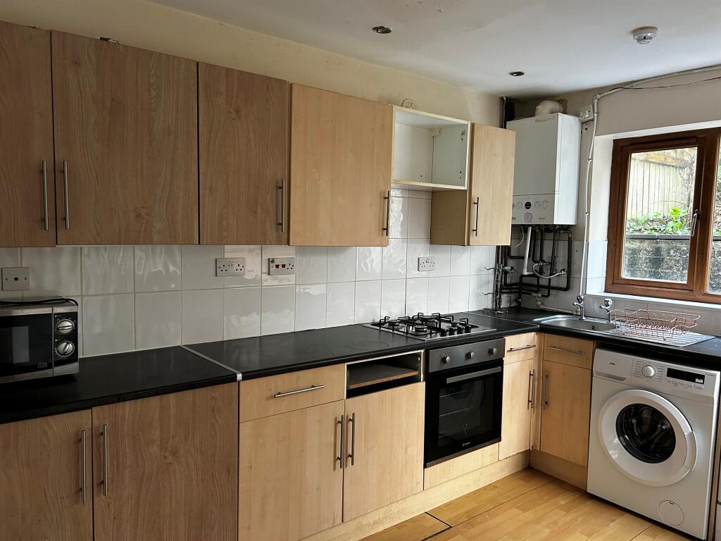 House in Cardiff - View 4