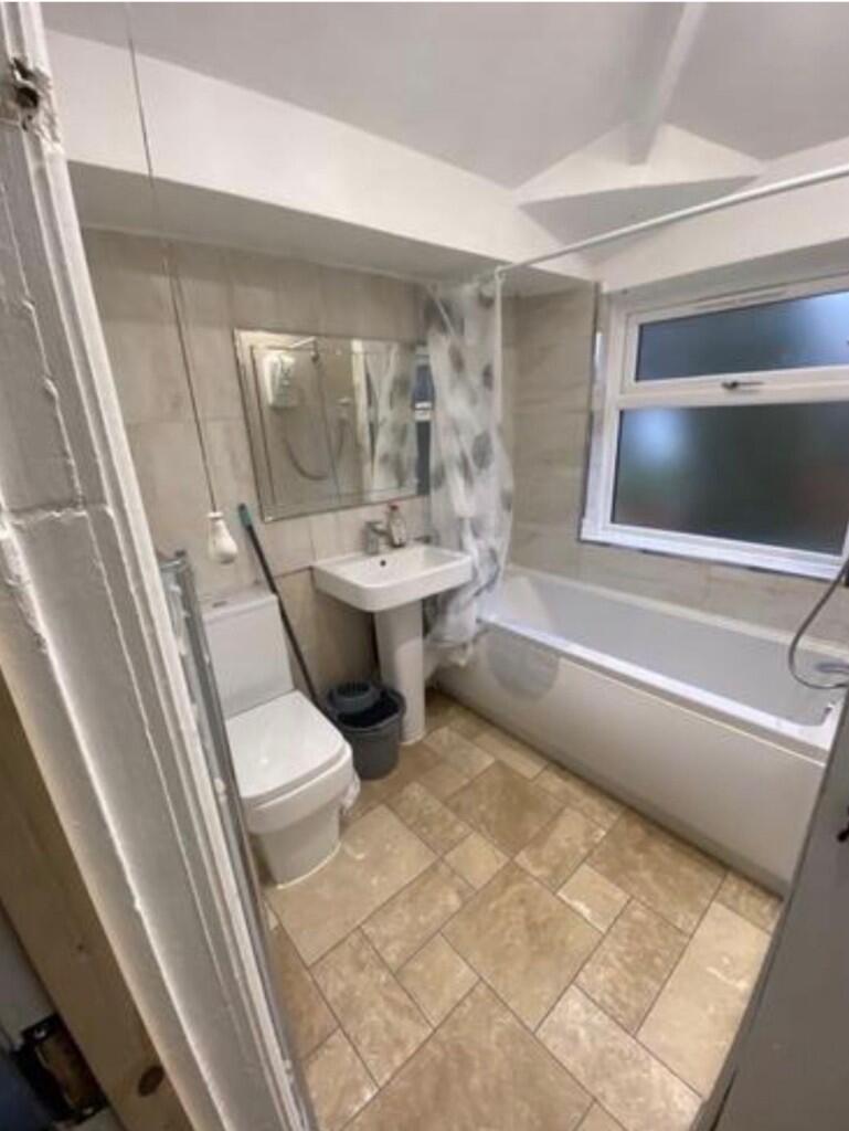 Additional image 4 of Chipperfield Road, Birmingham, B36