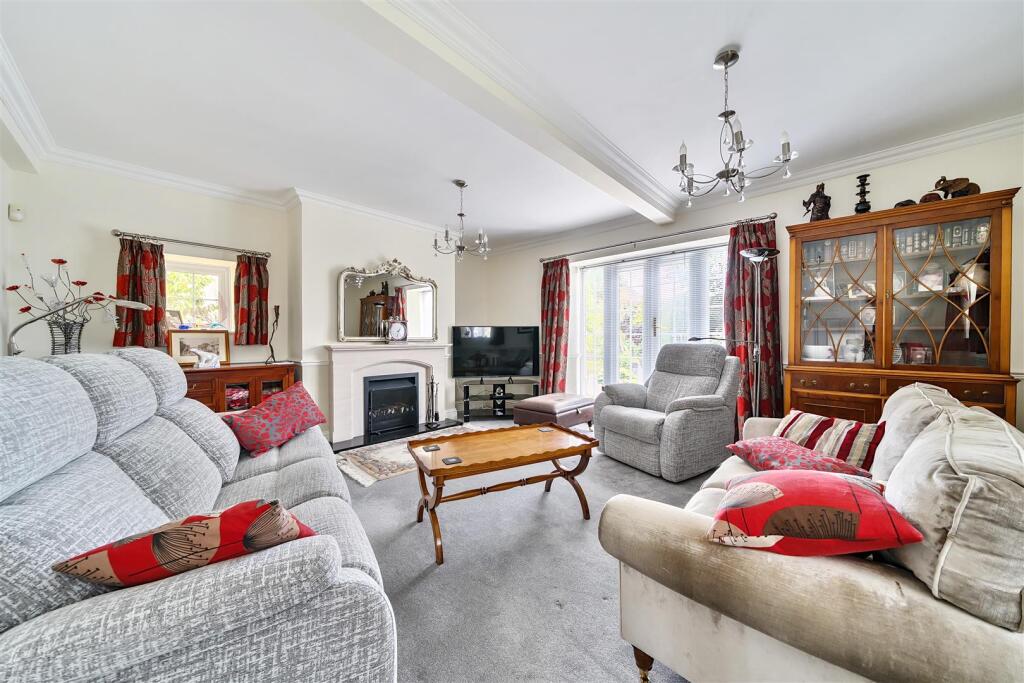 Chirton Lodge, Chamberlaine Road, Weymouth photo 2