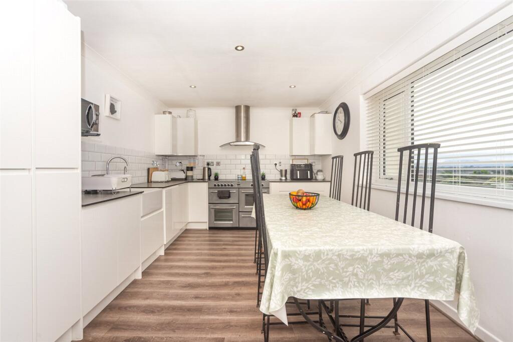 Malltraeth, Bodorgan, Sir Ynys Mon, LL62 photo 2