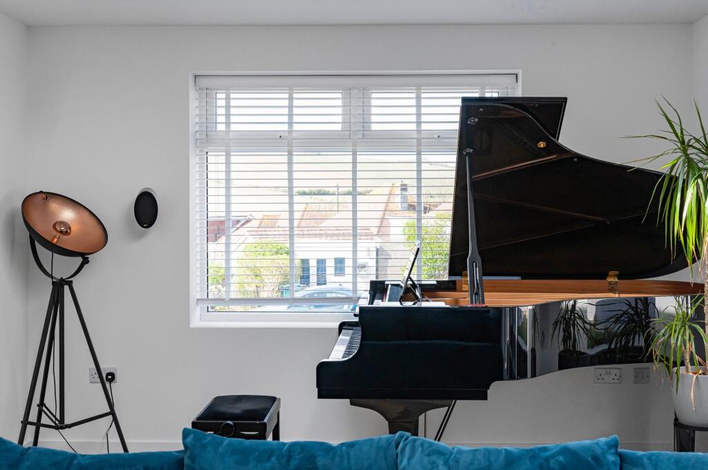 House in Brighton, Saltdean - View 2