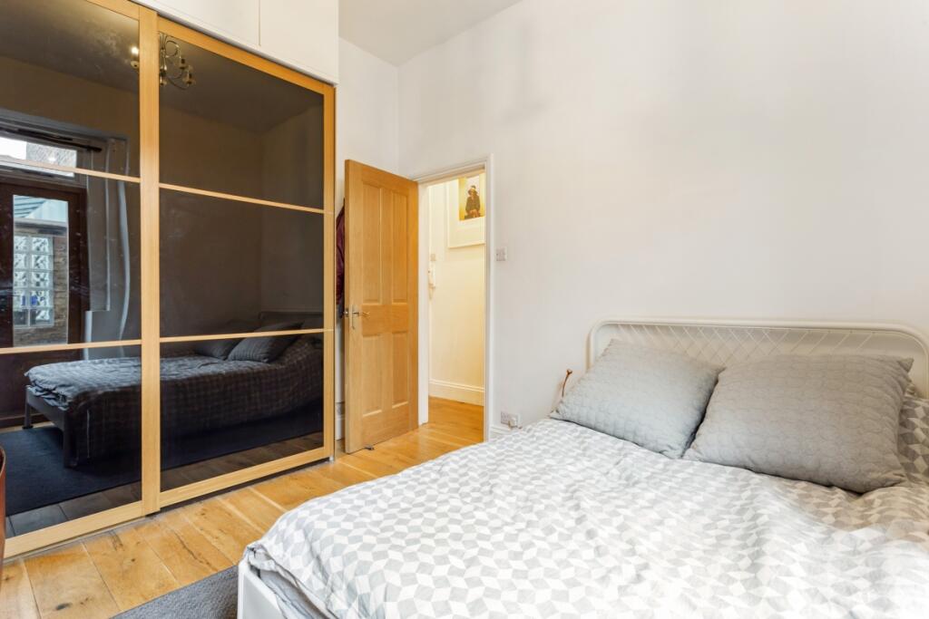 Apartment in London - View 4