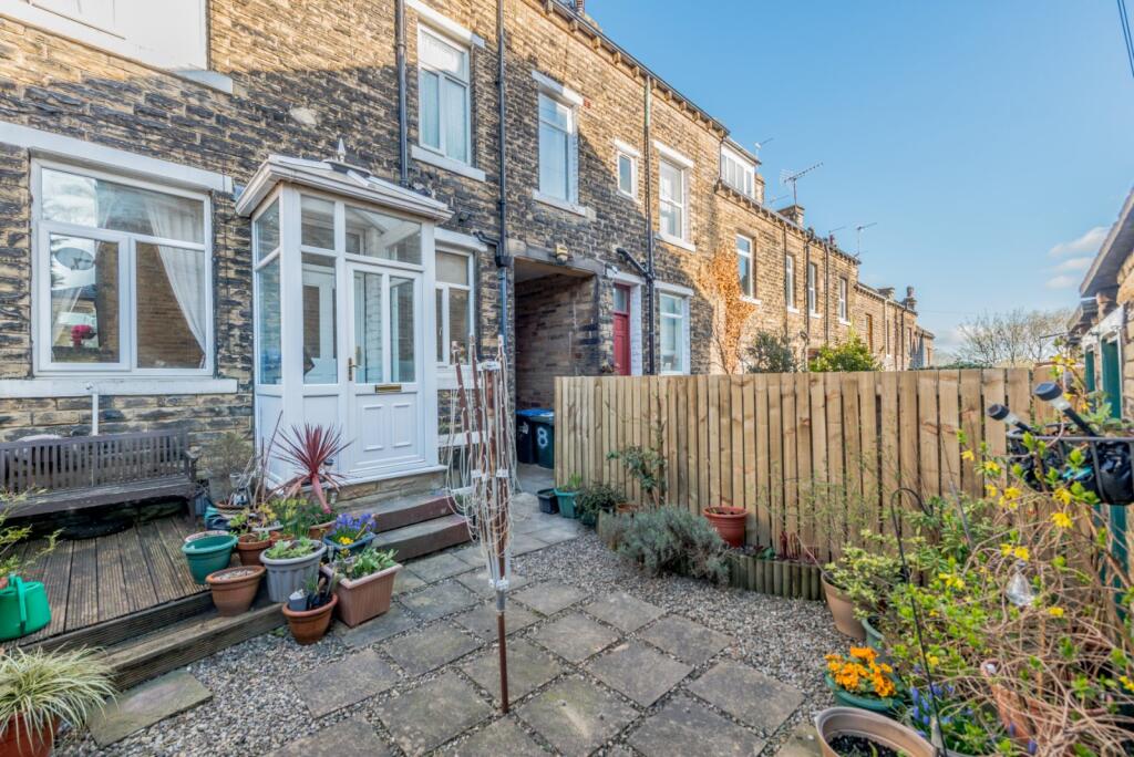 Milford Place, Heaton, Bradford, BD9