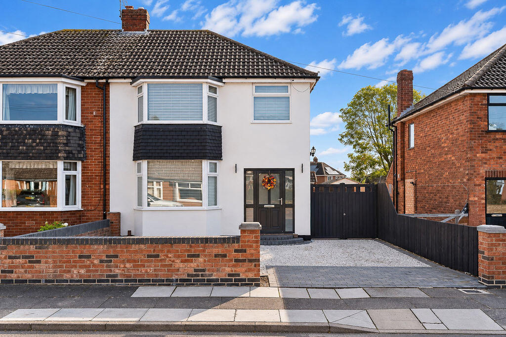 3-bed semi-detached on West Lea, Grimsby, £220,000