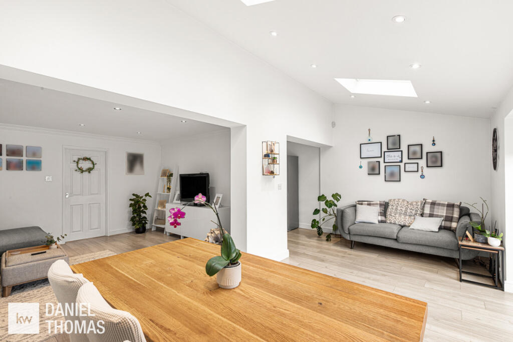 House in Epping Forest, Ninefields, Waltham Abbey - View 3