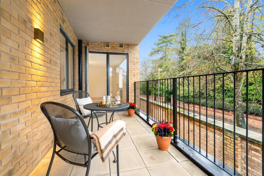 Main image of property: Apartment 13 Astley, Mount Battenhall Retirement Village, Battenhall Avenue, Worcester, Worcestershire