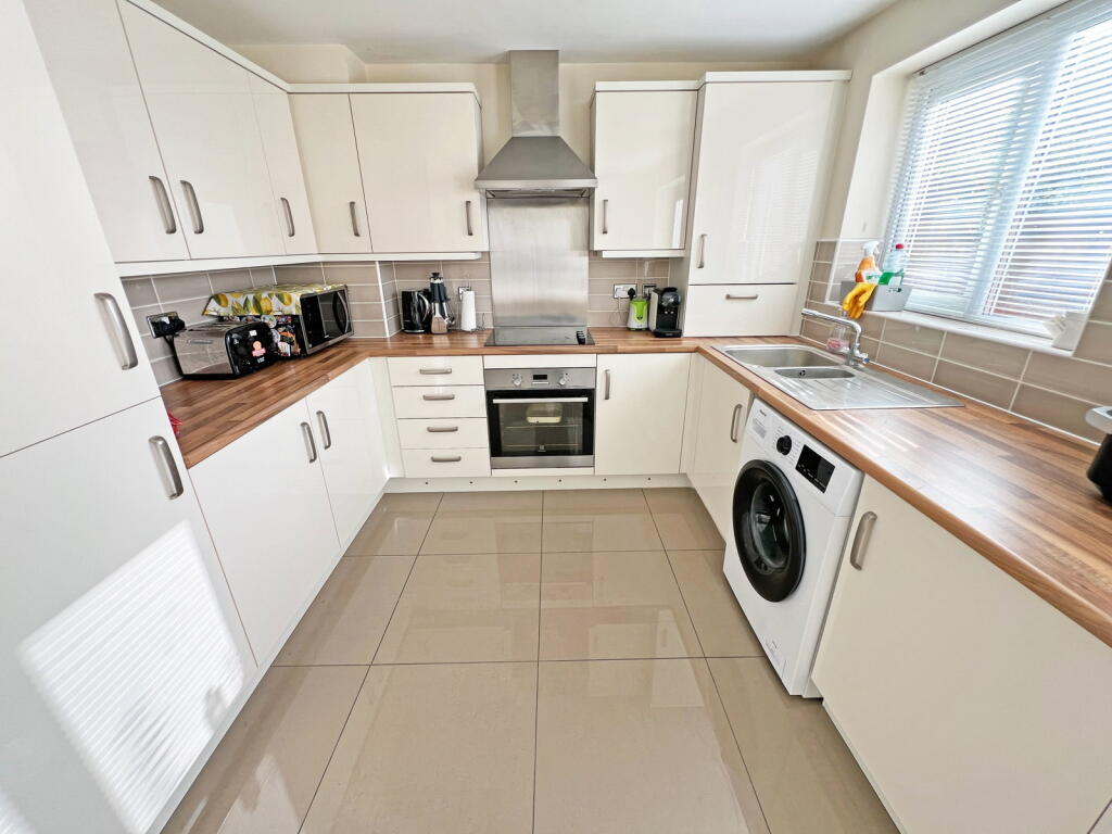 Wye Close, Leicester, Leicestershire, LE4 9AZ photo 4