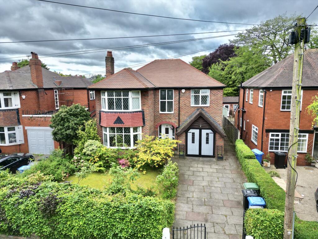 4-bed detached on Raglan Road, Sale, Trafford, £850,000