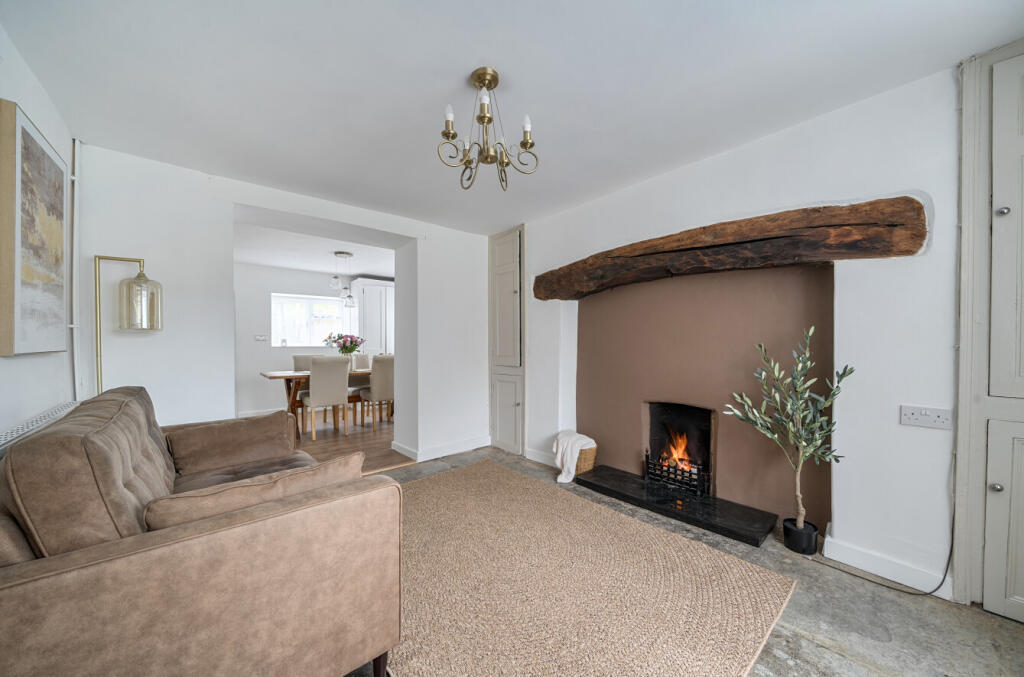 House in Glastonbury, Somerset - View 4